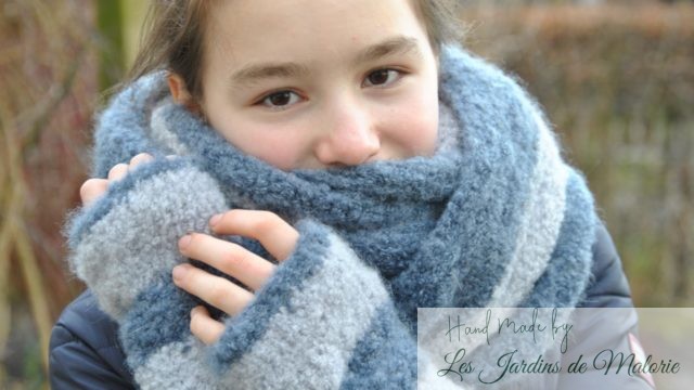 Snood et mitaines 'Steppe'